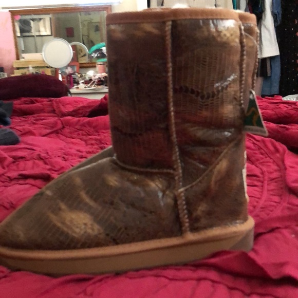 Authentic Made in Australia Blue Mountains UGG Boots ~ NWT!!! - Picture 10 of 15